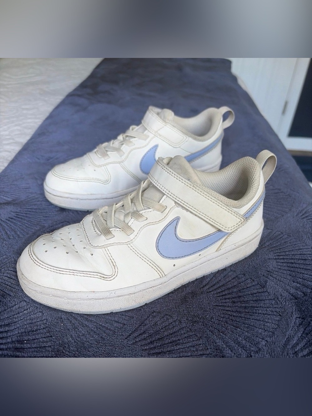 Nike Court Borough Low 2 Girls Boys White Blue Sneakers Size 1.5